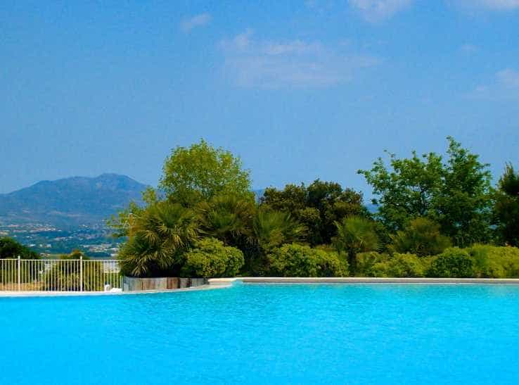Condomínio no Roquebrune-sur-Argens, Provença-Alpes-Costa Azul 11753055