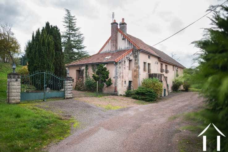 Kondominium dalam Sully, Bourgogne-Franche-Comte 11753072