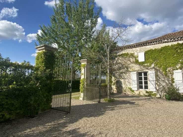 Rumah di Nerac, Nouvelle-Aquitaine 11753235