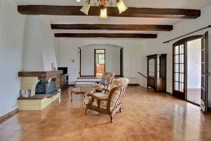 casa no Montauroux, Provence-Alpes-Côte d'Azur 11753250