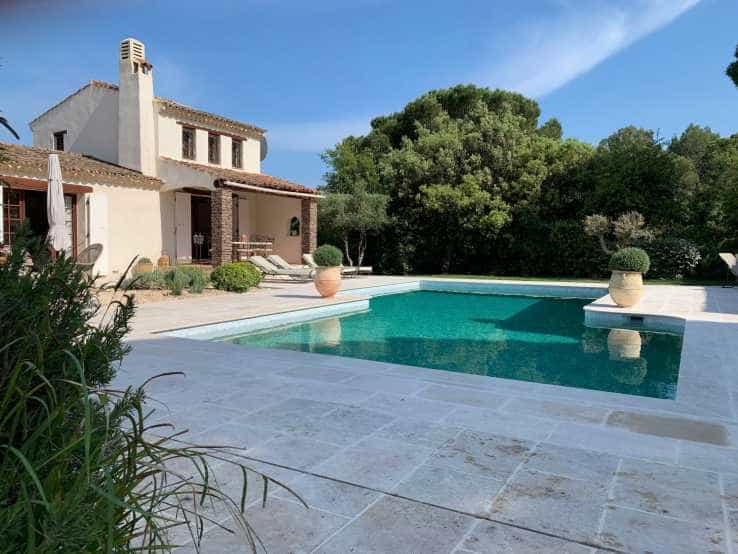Casa nel Roquebrune-sur-Argens, Provence-Alpes-Côte d'Azur 11753339