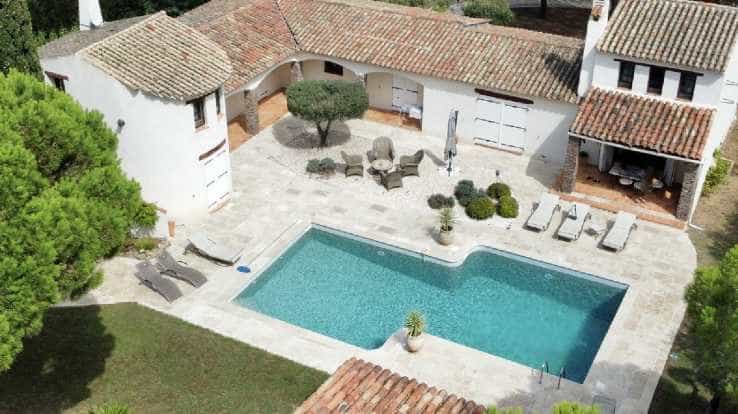 casa no Roquebrune-sur-Argens, Provença-Alpes-Costa Azul 11753339