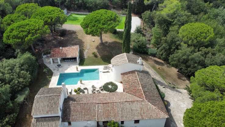 House in Roquebrune-sur-Argens, Provence-Alpes-Cote d'Azur 11753339