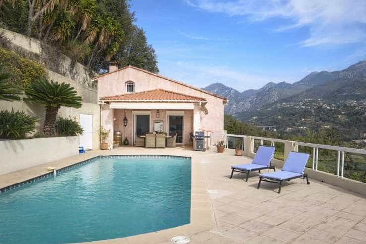 Talo sisään Menton, Provence-Alpes-Cote d'Azur 11753346