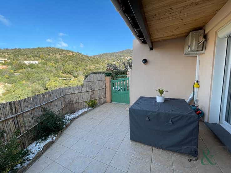 Huis in Bormes-les-Mimosas, Provence-Alpes-Côte d'Azur 11753381
