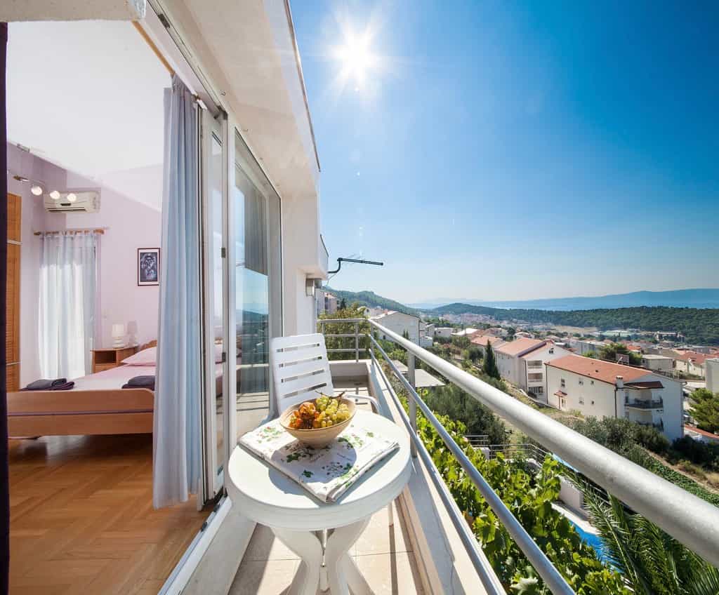 Condominium in Makarska, Split-Dalmatia County 11753647