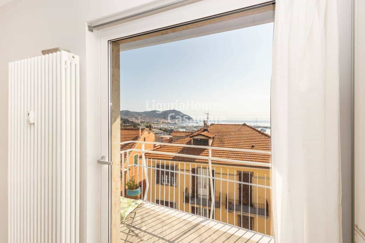 公寓 在 Imperia, Liguria 11754510