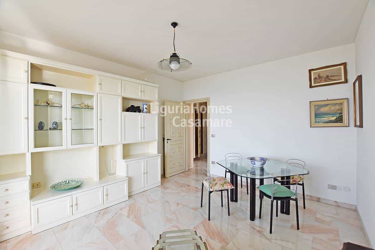 Condominium dans San Remo, Ligurie 11754532