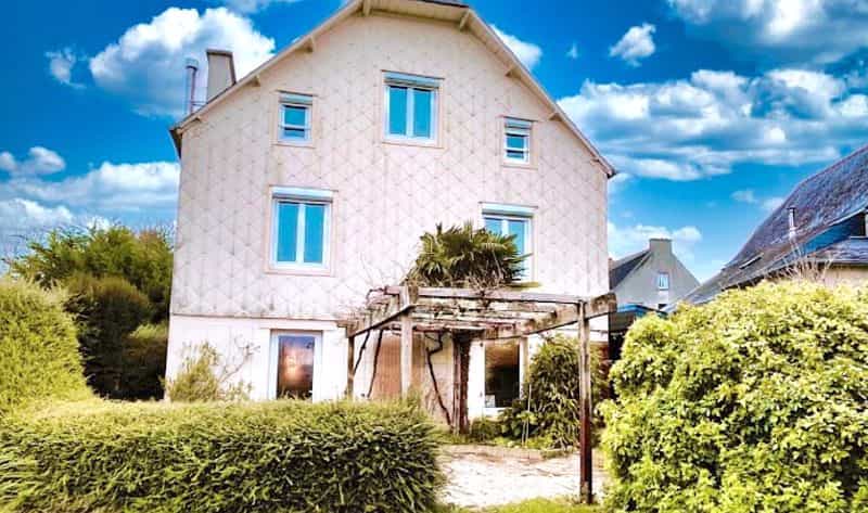 Rumah di Saint-Nic, Brittany 11755066