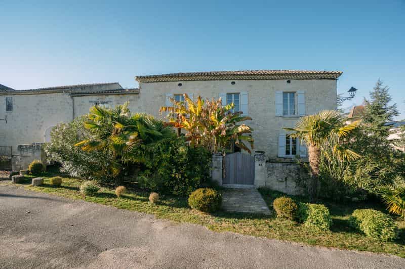 House in Astaffort, Nouvelle-Aquitaine 11755146