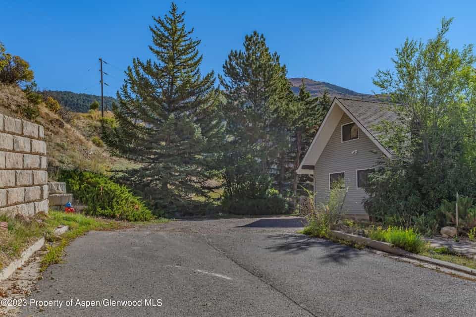 House in Glenwood Springs, Colorado 11755262