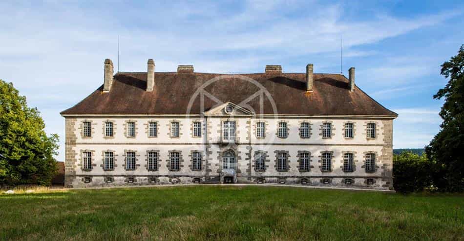 Rumah di Limoges, Nouvelle-Aquitaine 11755318