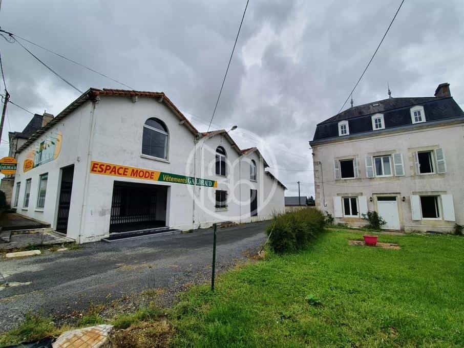 Condominium dans Saint-Pierre-d'Exideuil, Nouvelle-Aquitaine 11755357