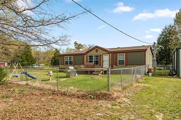 House in Athens, Texas 11756368