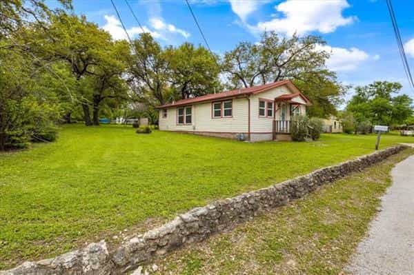 House in Lakeside, Texas 11756665