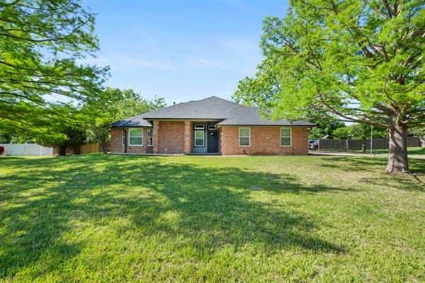 House in Weatherford, Texas 11756824