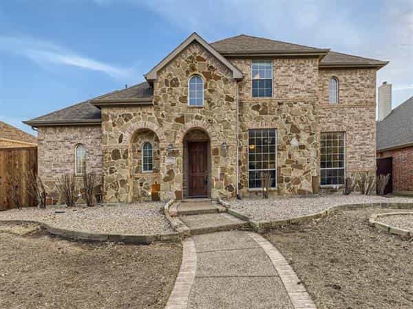 House in Plano, Texas 11756871