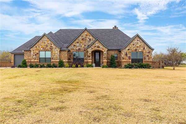 Hus i McLendon-Chisholm, Texas 11756933