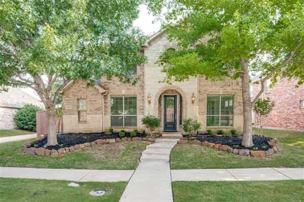 House in Frisco, Texas 11756965