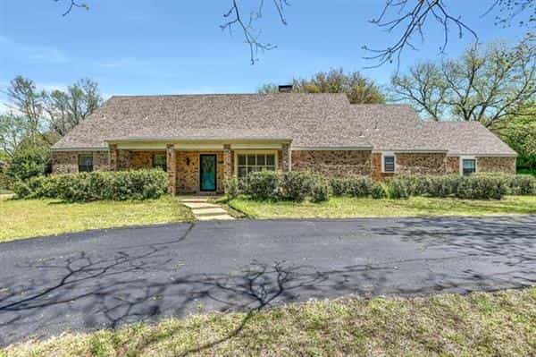 House in Sherman, Texas 11757008