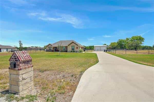 House in Nobility, Texas 11757072