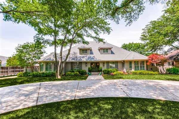 Huis in Addison, Texas 11757115