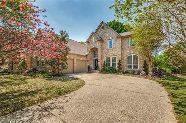 House in Irving, Texas 11757346