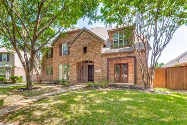 House in Lewisville, Texas 11757397