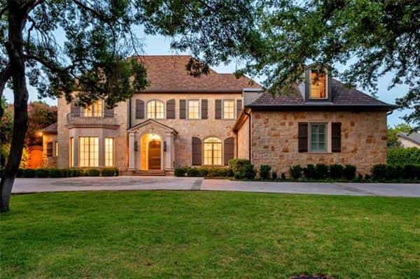 Huis in Addison, Texas 11757447