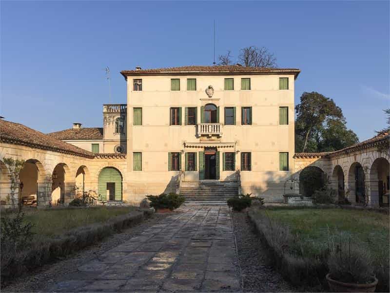 Rumah di Treviso, Veneto 11757619