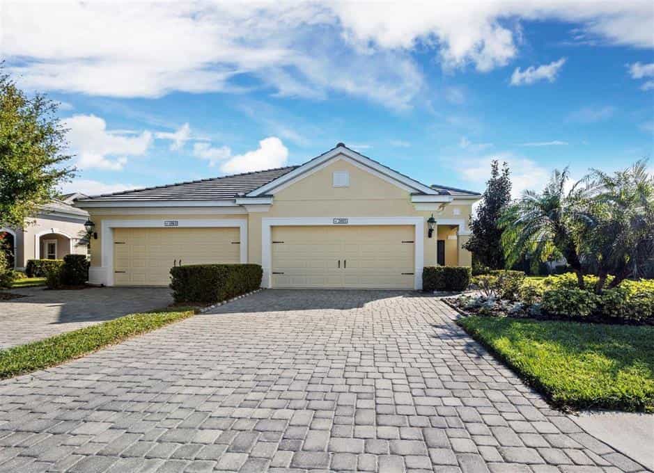 House in Foxleigh, Florida 11757687