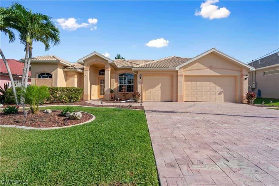 Huis in Cape Coral, Florida 11757702