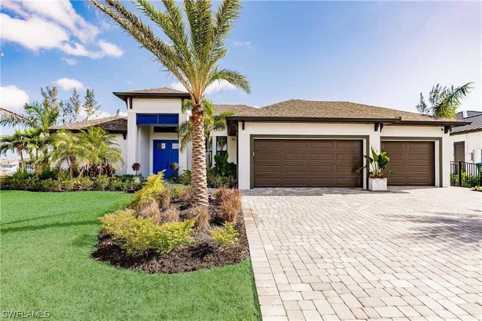 House in Cape Coral, Florida 11757703