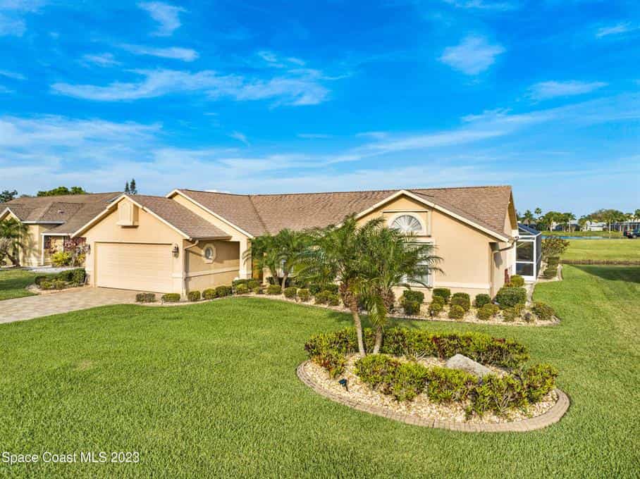 House in Pineda, Florida 11757945