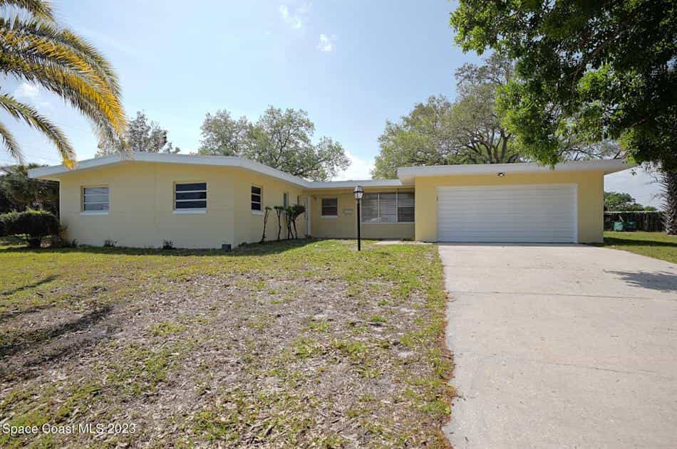 House in Melbourne, Florida 11757952