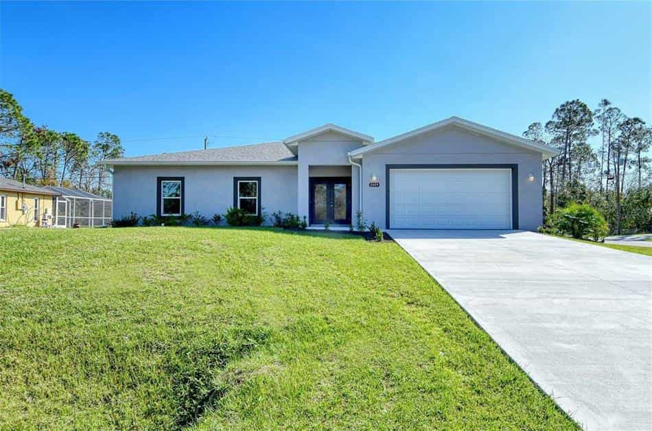 House in North Port, Florida 11757999