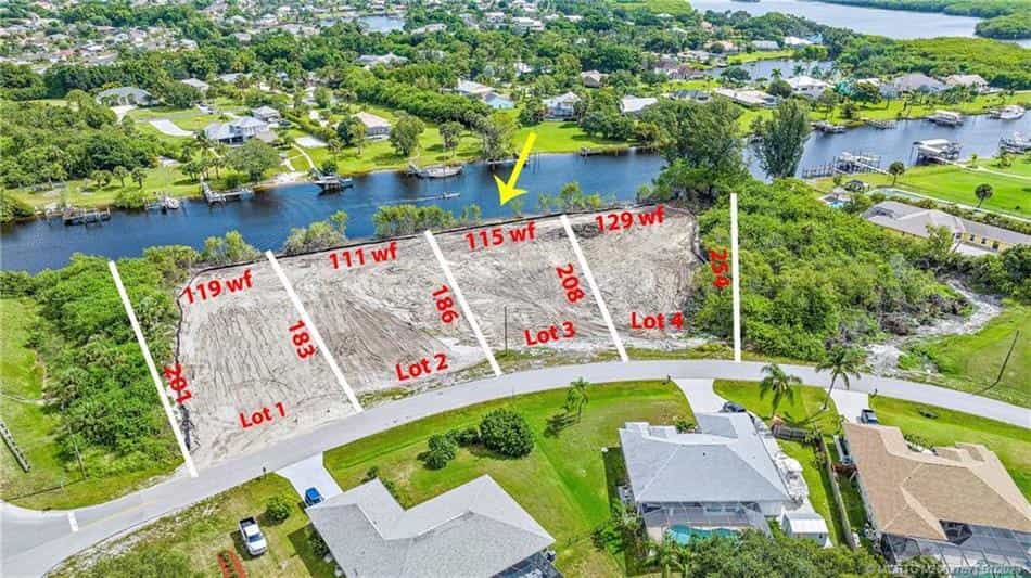 Land in Port St. Lucie, Florida 11758037
