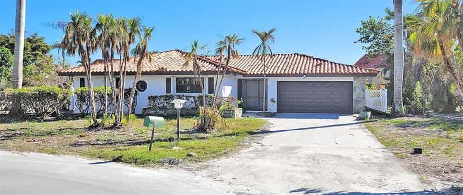 House in Sanibel, Florida 11758085