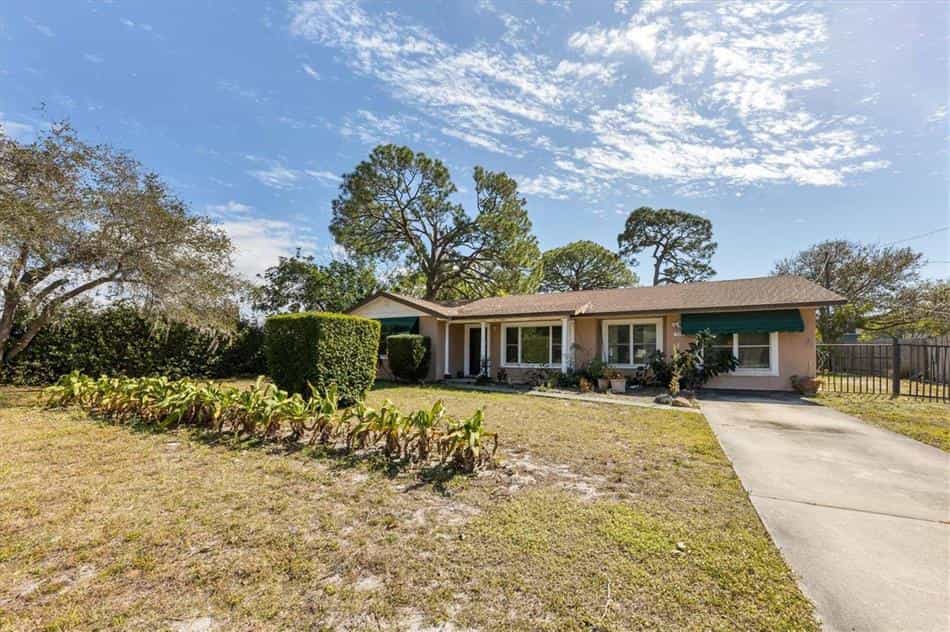 Huis in Whitfield landgoederen, Florida 11758158