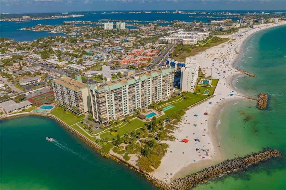 Condominium dans St. Pete Beach, Florida 11758194