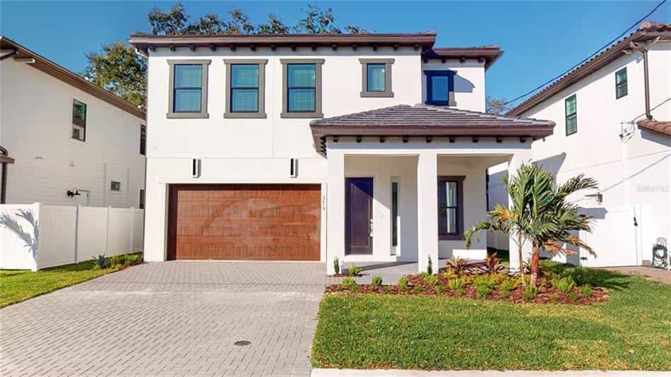 House in Tampa, Florida 11758238