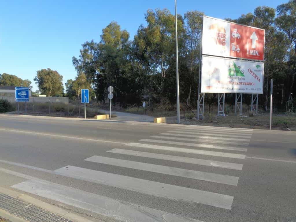 商業的 在 Chiclana de la Frontera, Andalucía 11758332