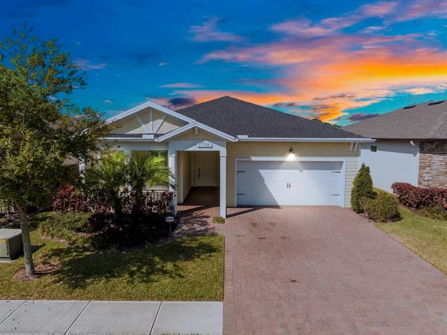 House in Vero Beach, Florida 11758358