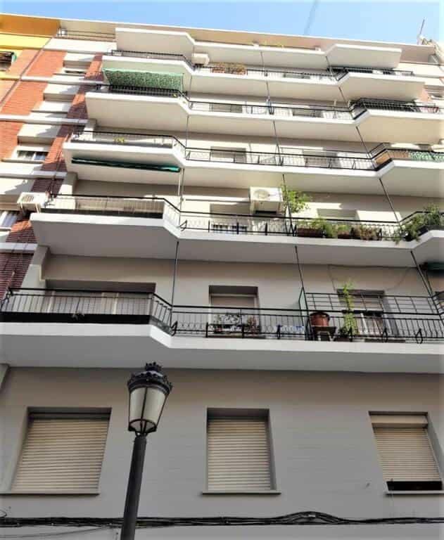 公寓 在 巴伦西亚, 巴伦西亚 11758422