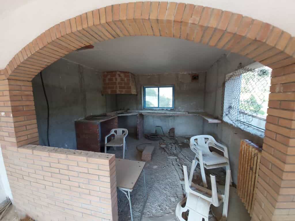 Huis in Torroella de Montgrí, Catalunya 11758429