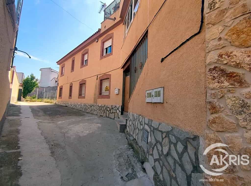 Condominium in Escalonilla, Castille-La Mancha 11758441