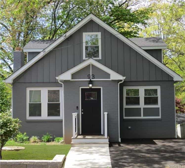 House in Lake Peekskill, New York 11758521