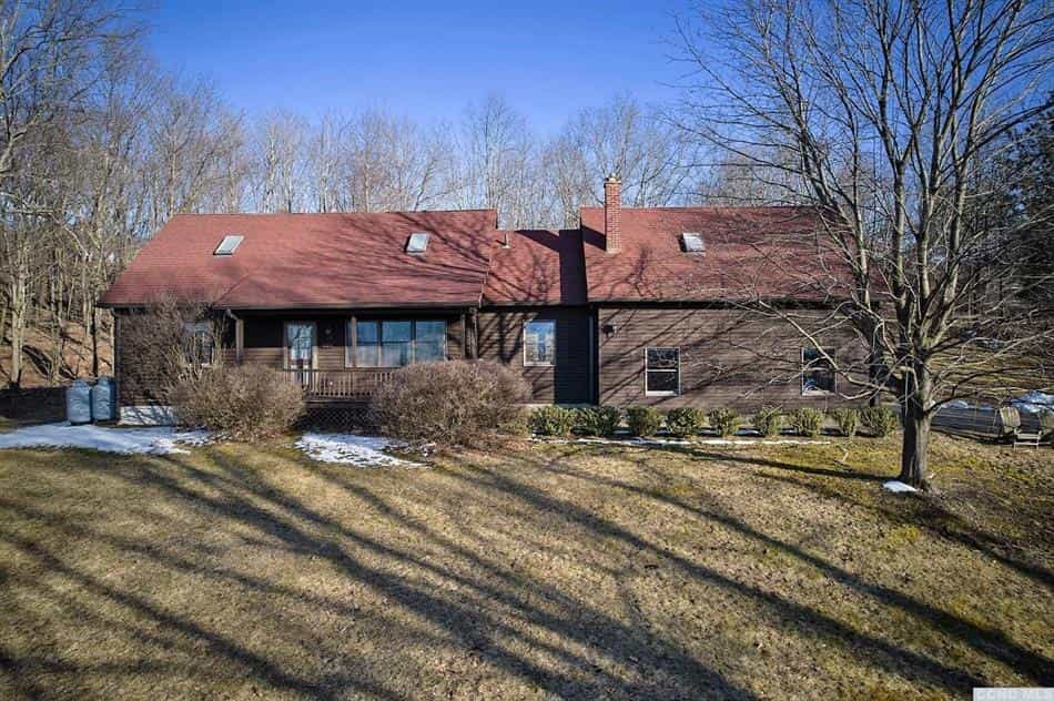 House in Ghent, New York 11759323