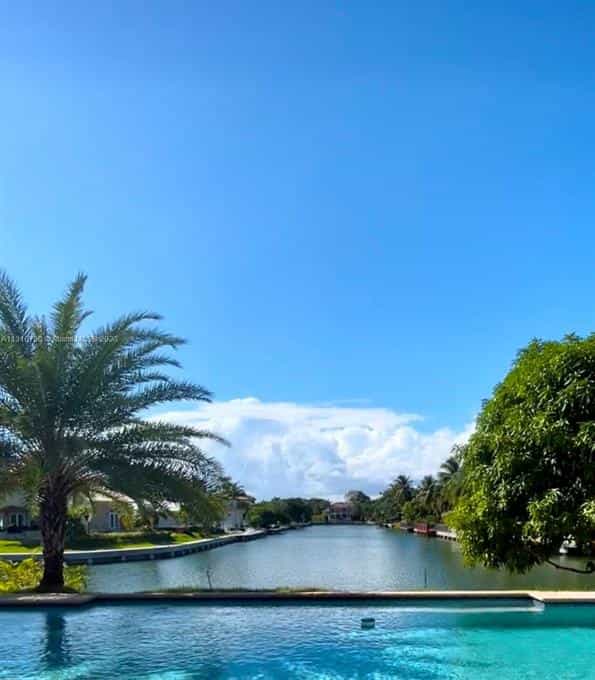 Condominium in Coral Gables, Florida 11759436
