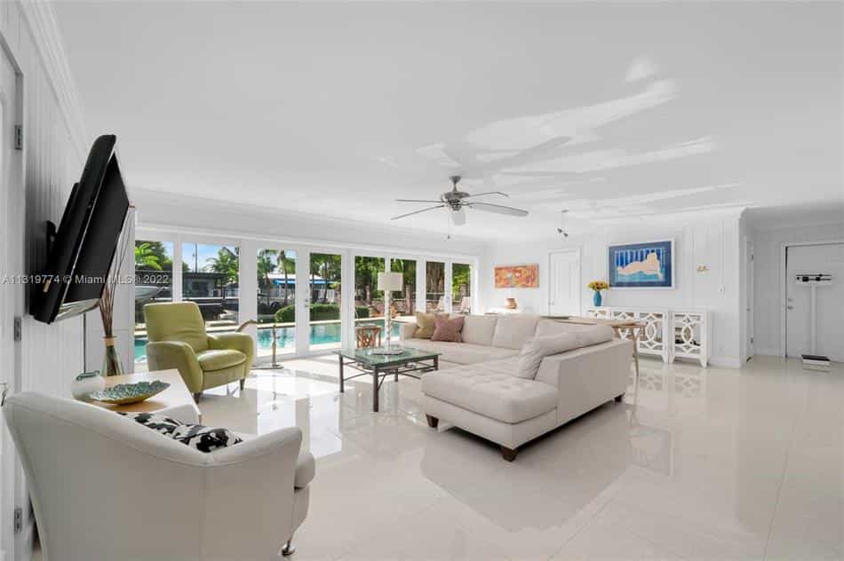 Condominium in Miami Beach, Florida 11759562